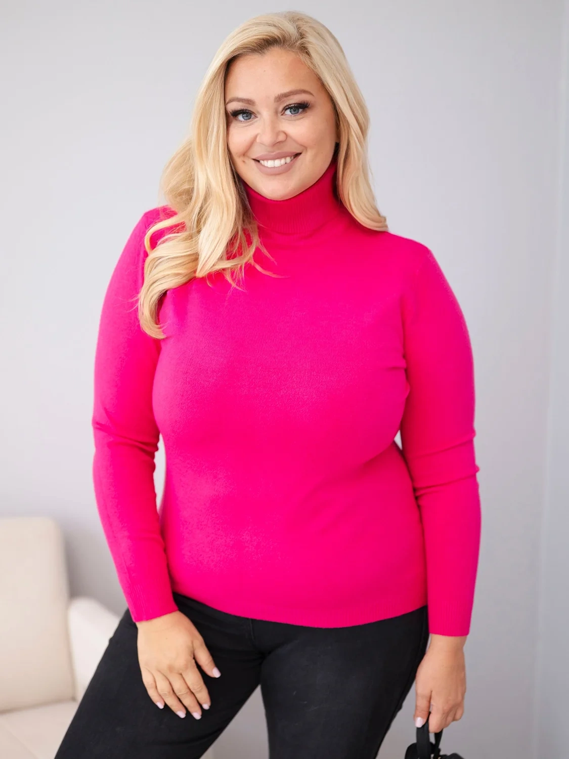 Dámsky viskózový sveter Plus Size s rolákom v klasickom strihu fuksiová